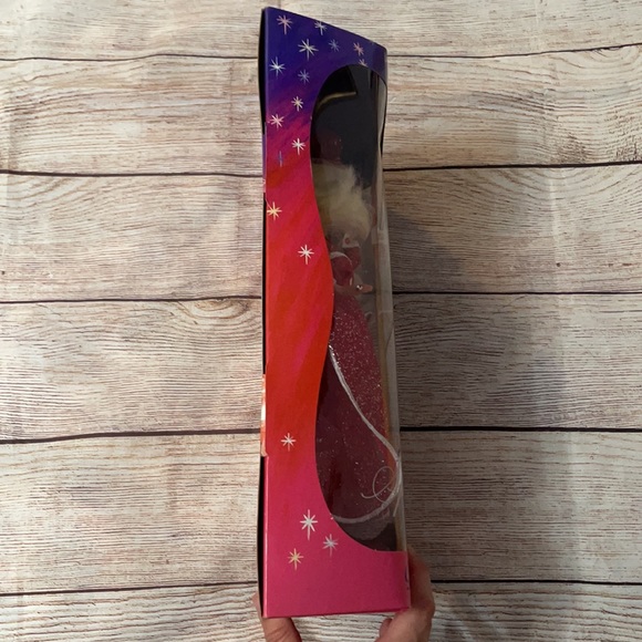 Sparkling Splendor Barbie 1993 - Picture 6 of 9